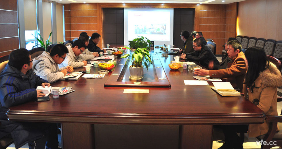 南車株機(jī)專家團(tuán)隊(duì)來訪我公司 南車株機(jī)專家團(tuán)隊(duì)來訪我公司