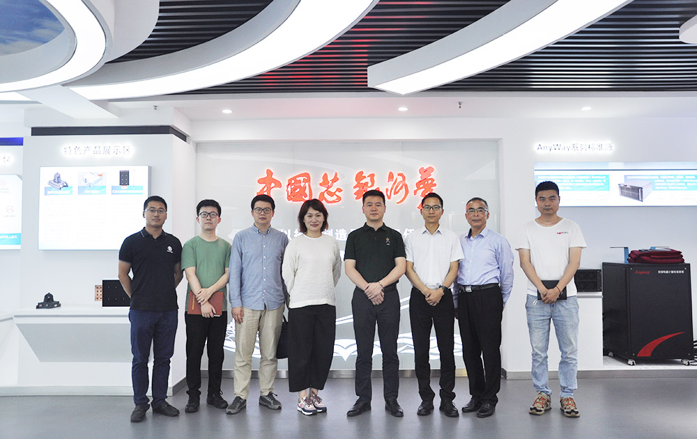 長(zhǎng)沙經(jīng)開區(qū)產(chǎn)業(yè)發(fā)展局領(lǐng)導(dǎo)蒞臨銀河電氣檢查指導(dǎo) 長(zhǎng)沙經(jīng)開區(qū)產(chǎn)業(yè)發(fā)展局領(lǐng)導(dǎo)蒞臨銀河電氣檢查指導(dǎo)